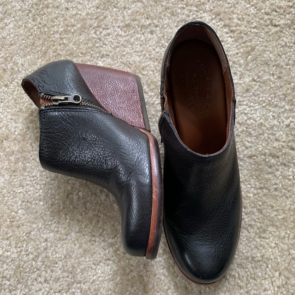 Kork Ease Black leather Ankle cut Heel Booties